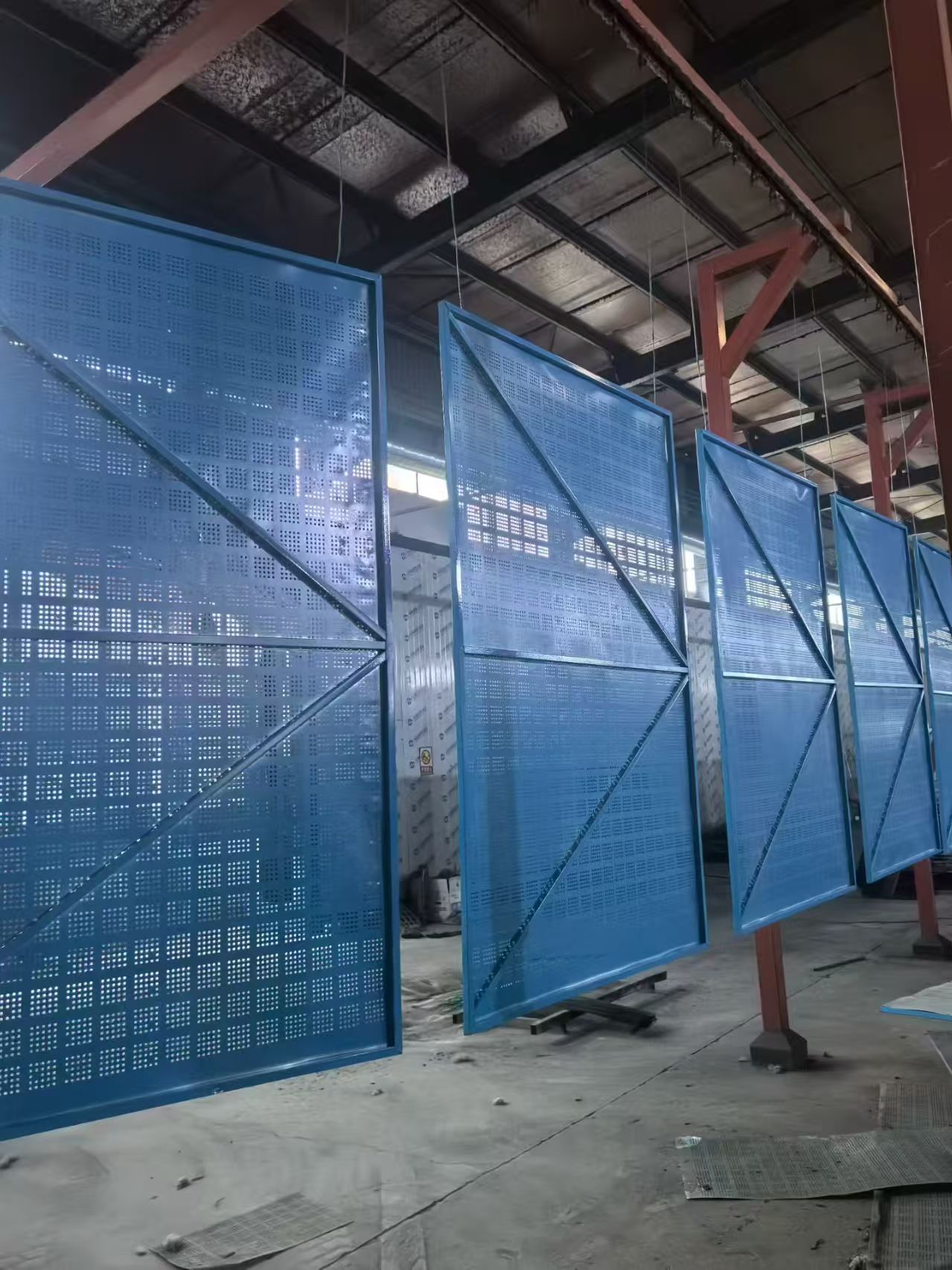 噴塑流水線.jpg 噴塑流水線.jpg