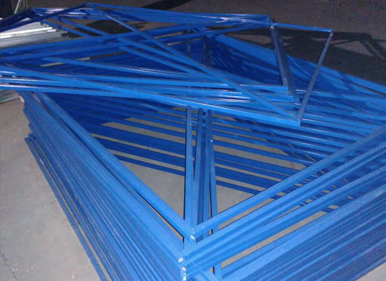 爬架網(wǎng)車間